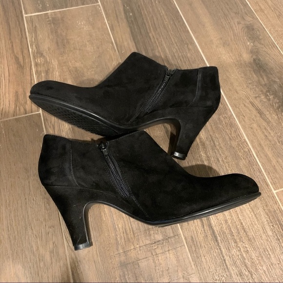 Aerosols Heelrest Ankle Leather Black Boots - Picture 4 of 8